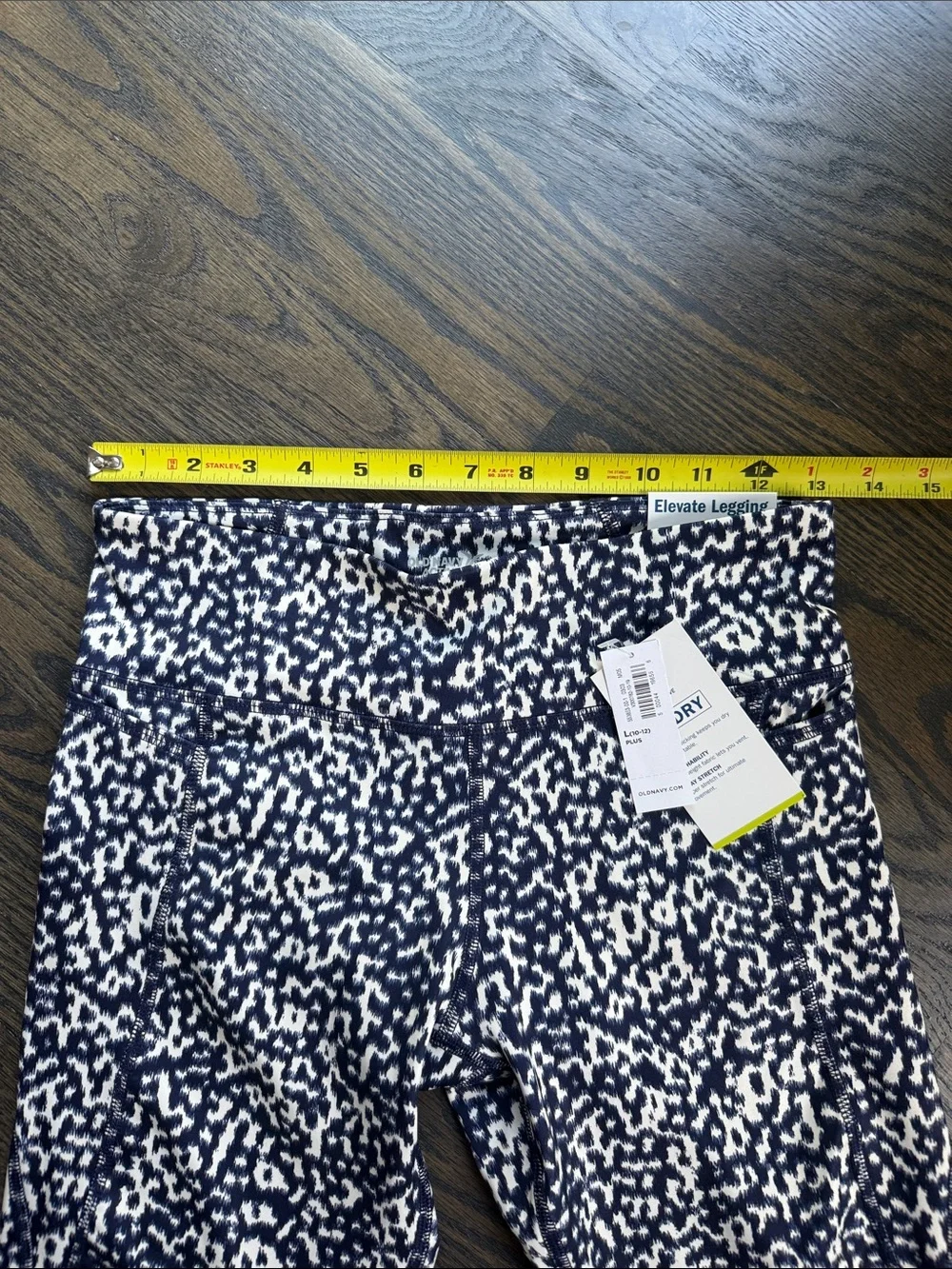NEW Girls' Old Navy Elevate Leggings - Mid-Rise Go-Dry Bottoms + Bonus Camo Pair